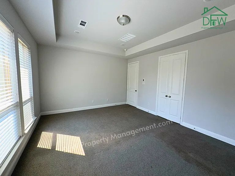 501 Upper Falls Ln — Photo 9