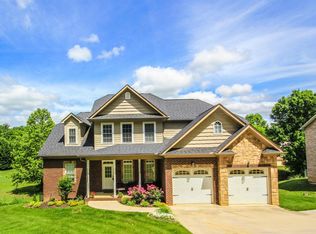 2231 Richwood Dr, Maryville, TN 37803
