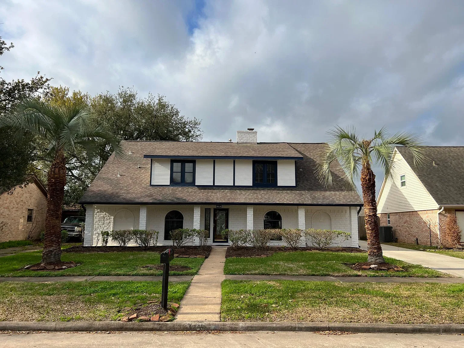 5 bed, 3.5 bath, 3040 sqft, $2,650 — Photo 1
