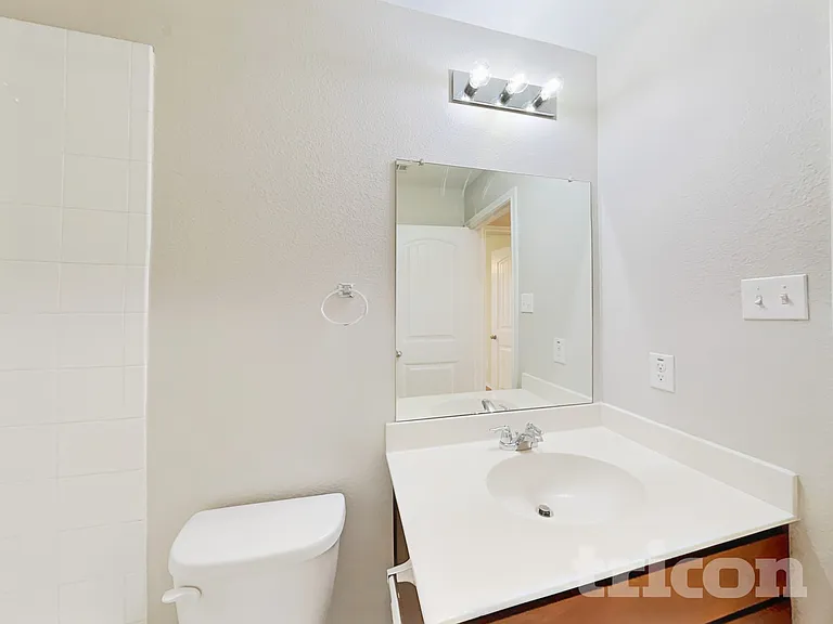 957 Newby Ln — Photo 16