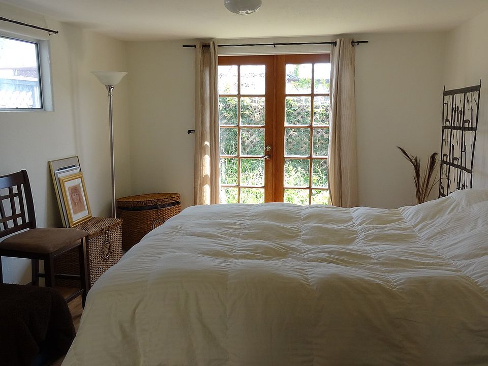 Large bedroom with queen bed
