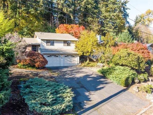 711 109th Avenue SE, Bellevue, WA 98004