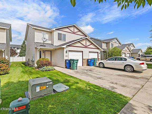2nd image of 632 N Hydra Pl #A