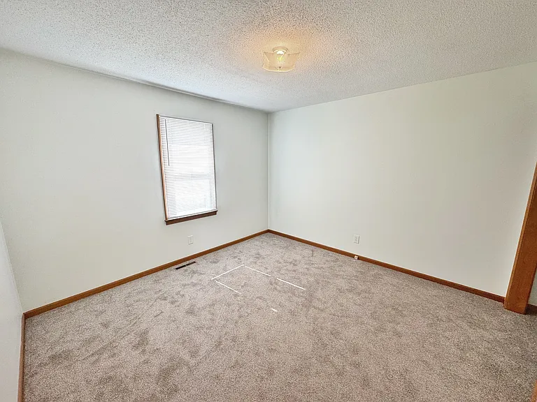 802 N College Ave — Photo 5