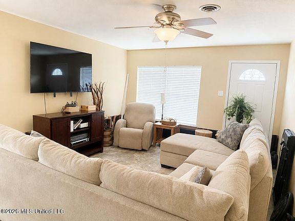 2nd image of 1652 Sunset Blvd