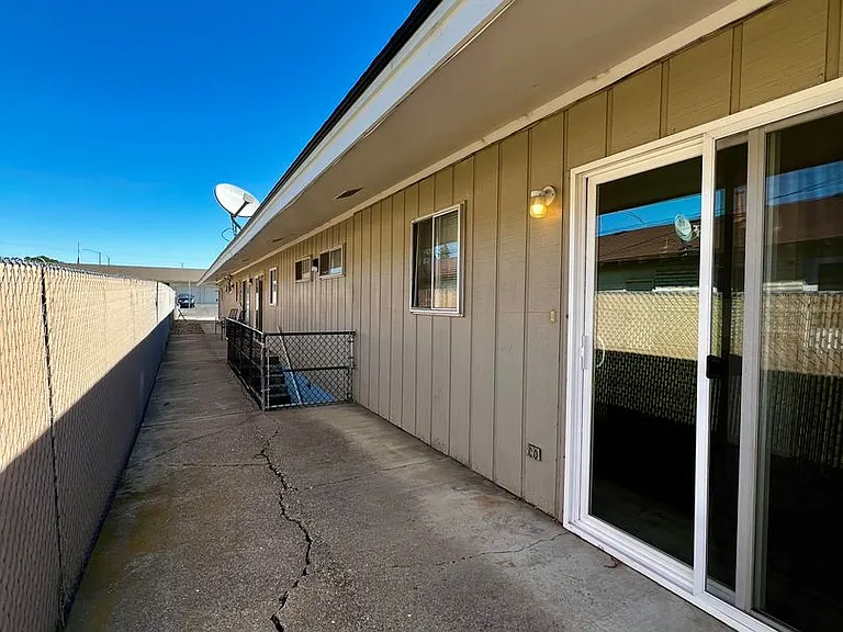 3910 Meadow Ln — Photo 14