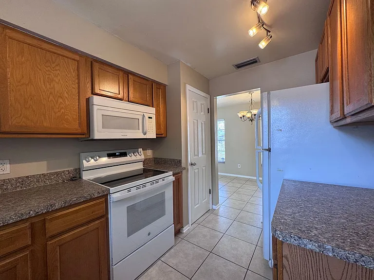 540 El Dorado Way — Photo 7