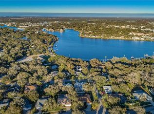 953 Oakview Rd, Tarpon Springs, FL 34689