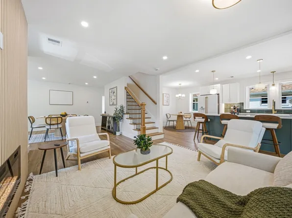 54 Rangeley Rd #54, West Newton, MA 02465