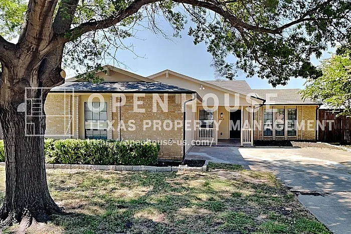3 bed, 2.0 bath, 1548 sqft, $2,200 — Photo 1