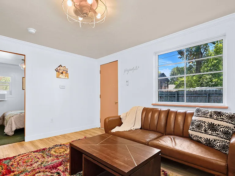 2912 W Bella St — Photo 6