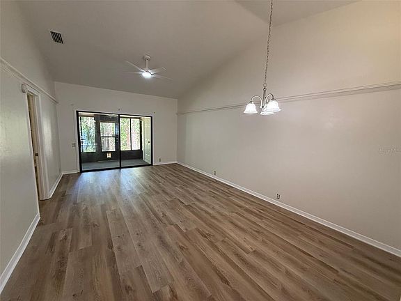 4th image of 4052 NW 23rd Cir