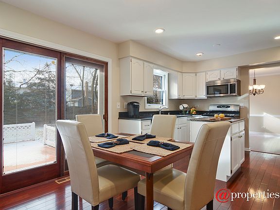 Kitchen / Eating Area