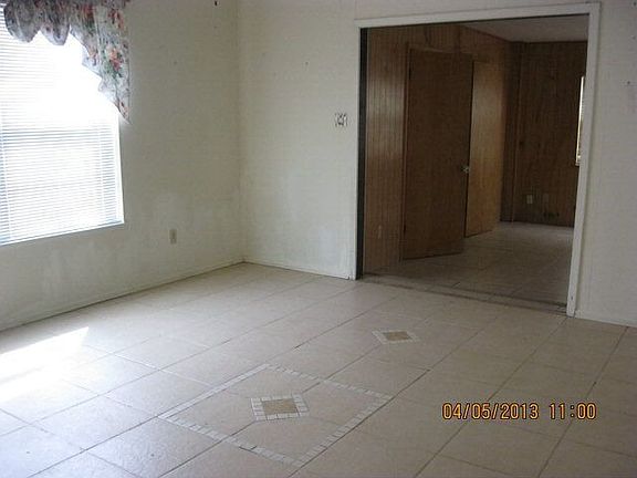 5th image of 745 Skylane Dr S