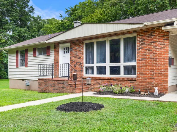 126 Atlanta Rd, Oak Ridge, TN 37830