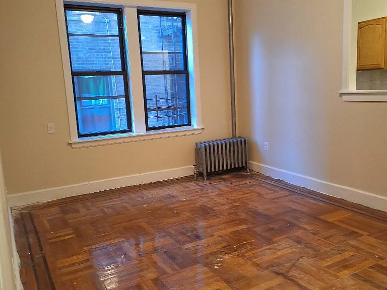 43-19 39th Pl #23 — Photo 8
