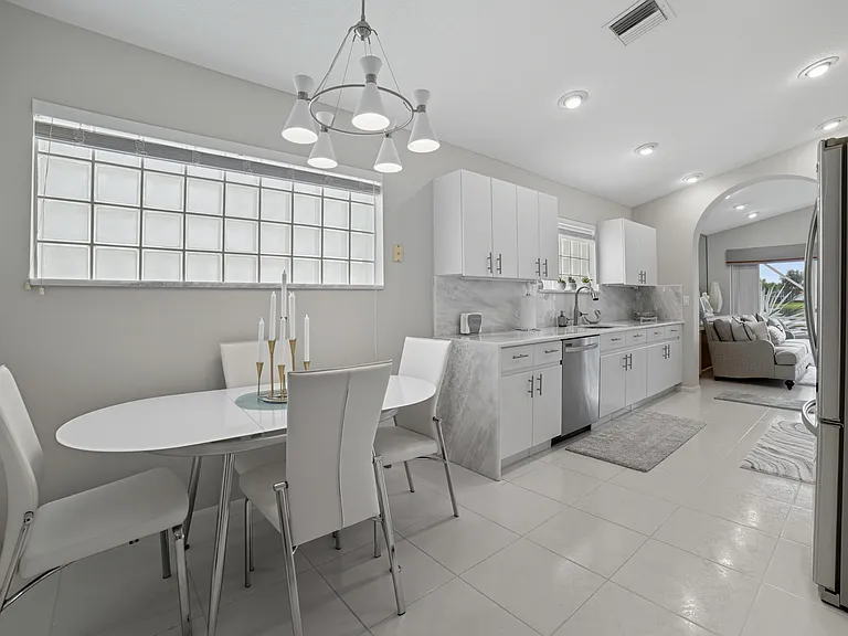 12573 Coral Lakes Dr — Photo 21