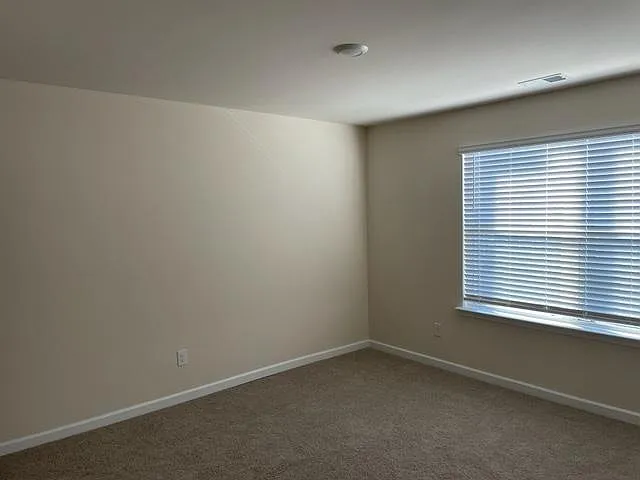 6084 Cullen Dr — Photo 9