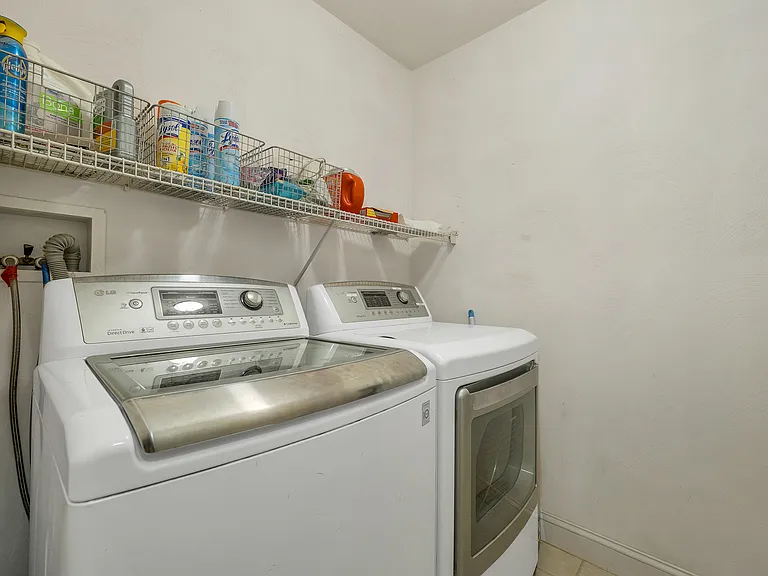 8 Hemlock Ln — Photo 28