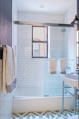 Rented by Compass | media 10