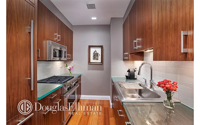 Sold by Douglas Elliman | media 16