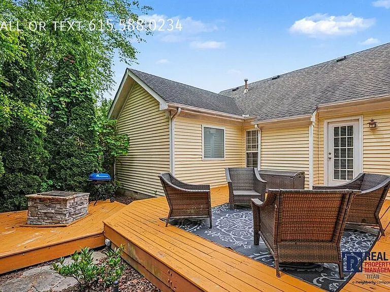 2804 Scoville Ln — Photo 24