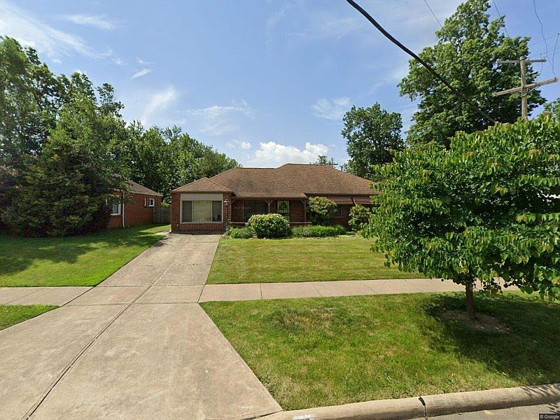 1st image of 522 Sycamore Dr