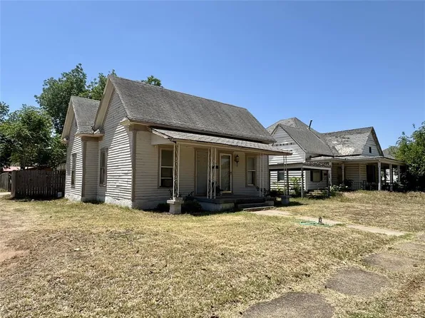 418 W Pierce St, Mangum, OK 73554