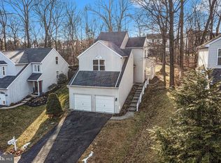6117 Summit Pointe Dr, Harrisburg, PA 17111