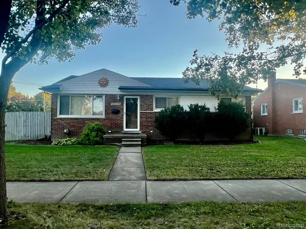 32554 Vandover St, Saint Clair Shores, MI 48082