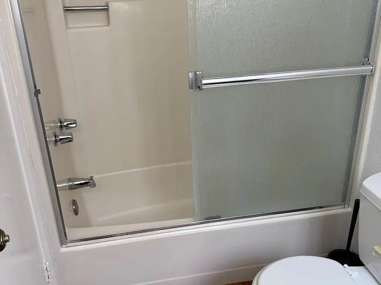 473 Monroe St #4 — Photo 9