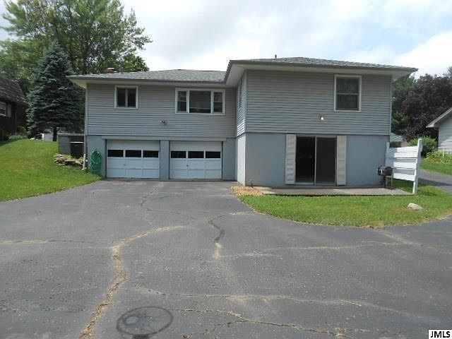 2nd image of 3489 Jamaica Dr