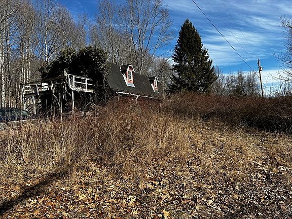 3rd image of 606 Nightingale Ln