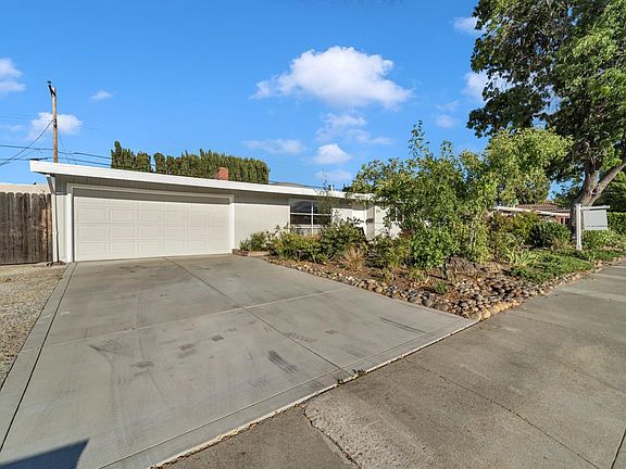 3rd image of 608 Harrison Ave