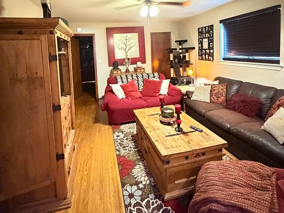 4th image of 7722 Colemere Dr
