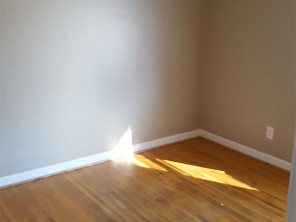 4th image of 2907 Abigail Dr APT 3