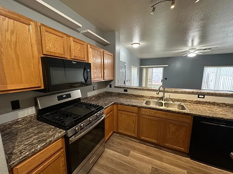 2562 Land Rush Dr — Photo 20