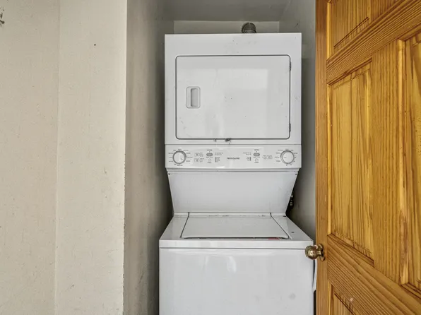 100-15 34th Avenue image 11 of 31