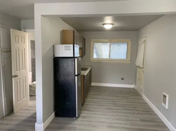 800 W Ponca Ave