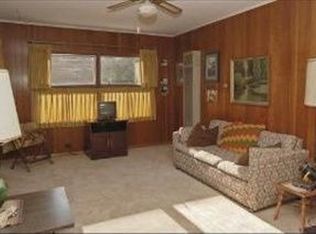 363 Oxford Rd, Des Plaines, IL 60016