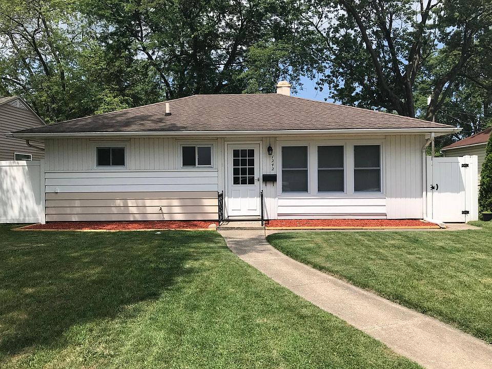 1st image of 1242 W 1st Pl