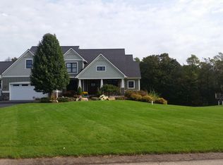 5369 Canyon River Dr NE, Ada, MI