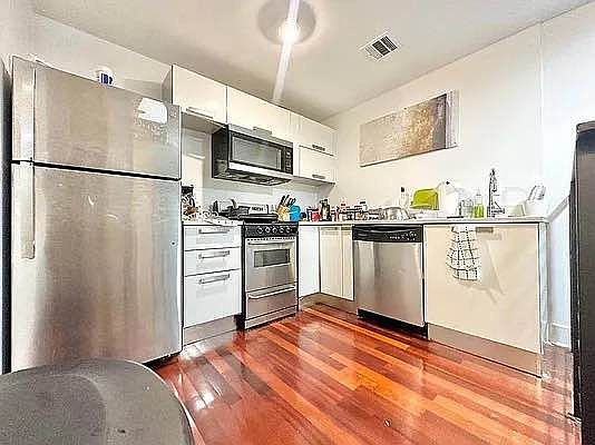 5th image of 16 Meserole St APT 1A