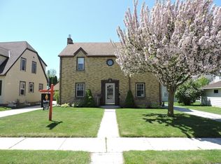 111 Rochester Dr, Sheboygan Fls, WI 53085