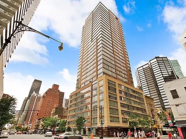 250 East 53rd Street 1403 image 9 of 9