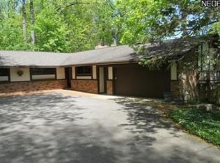 34525 Sherbrook Park Dr, Solon, OH