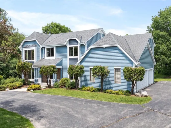 495 North Waterville ROAD, Summit, WI 53066