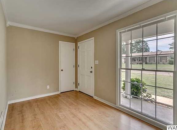 5th image of 2102 Idlewood Dr