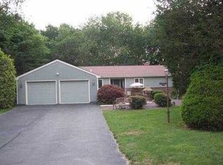 46 Azalea Dr, Cranston, RI 02921