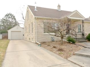 1233 Dousman St, Green Bay, WI 54303